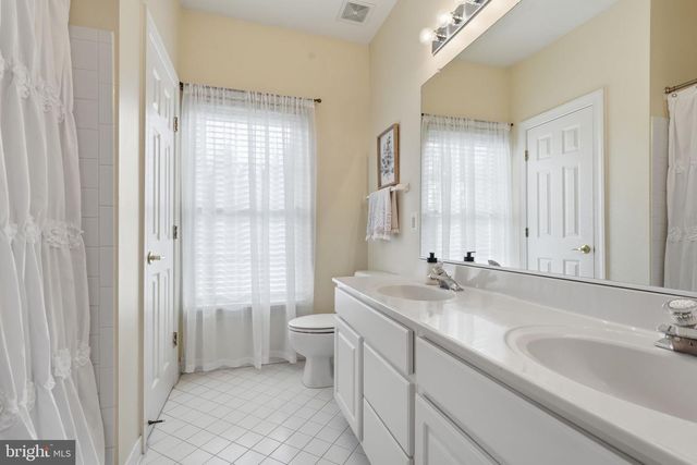 5422 SHERMAN OAKS CT, Haymarket, VA 20169