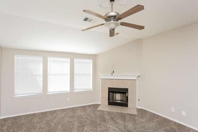 9216 Oldwest Trail, Fort Worth, TX 76131