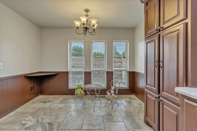 501 Queensboro Place, Yukon, OK 73099