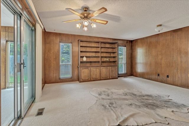 501 Queensboro Place, Yukon, OK 73099