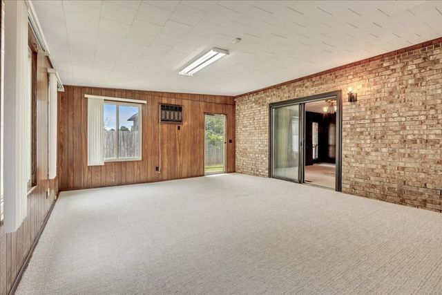 501 Queensboro Place, Yukon, OK 73099