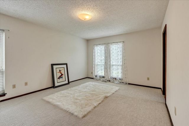 501 Queensboro Place, Yukon, OK 73099