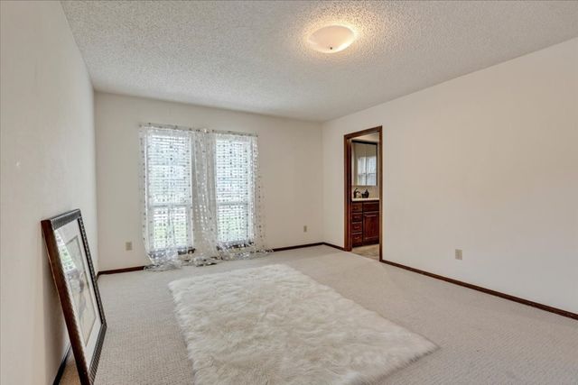 501 Queensboro Place, Yukon, OK 73099