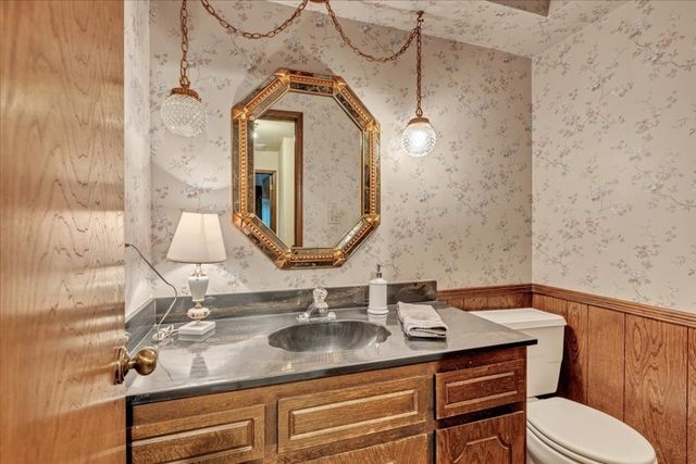 501 Queensboro Place, Yukon, OK 73099