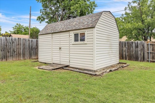 501 Queensboro Place, Yukon, OK 73099