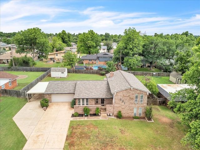 501 Queensboro Place, Yukon, OK 73099