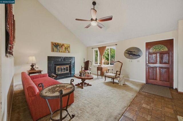 104 Gill Way, Benicia, CA 94510