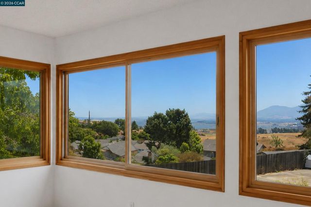 104 Gill Way, Benicia, CA 94510