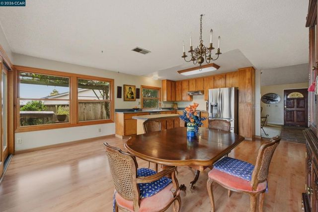 104 Gill Way, Benicia, CA 94510
