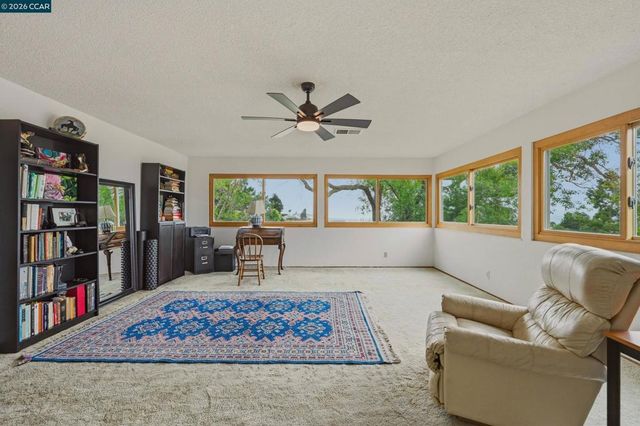 104 Gill Way, Benicia, CA 94510