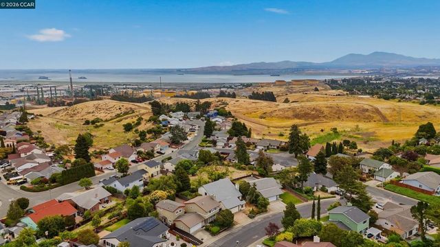 104 Gill Way, Benicia, CA 94510