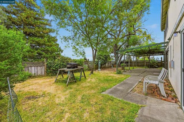 104 Gill Way, Benicia, CA 94510