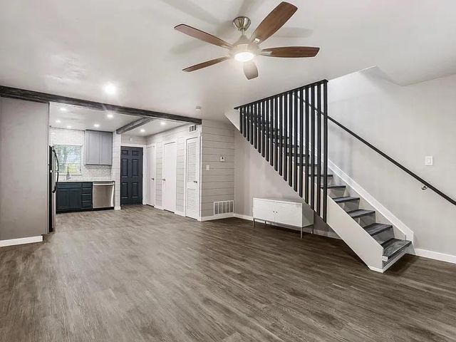 5330 Balcones DR C, Austin, TX 78731