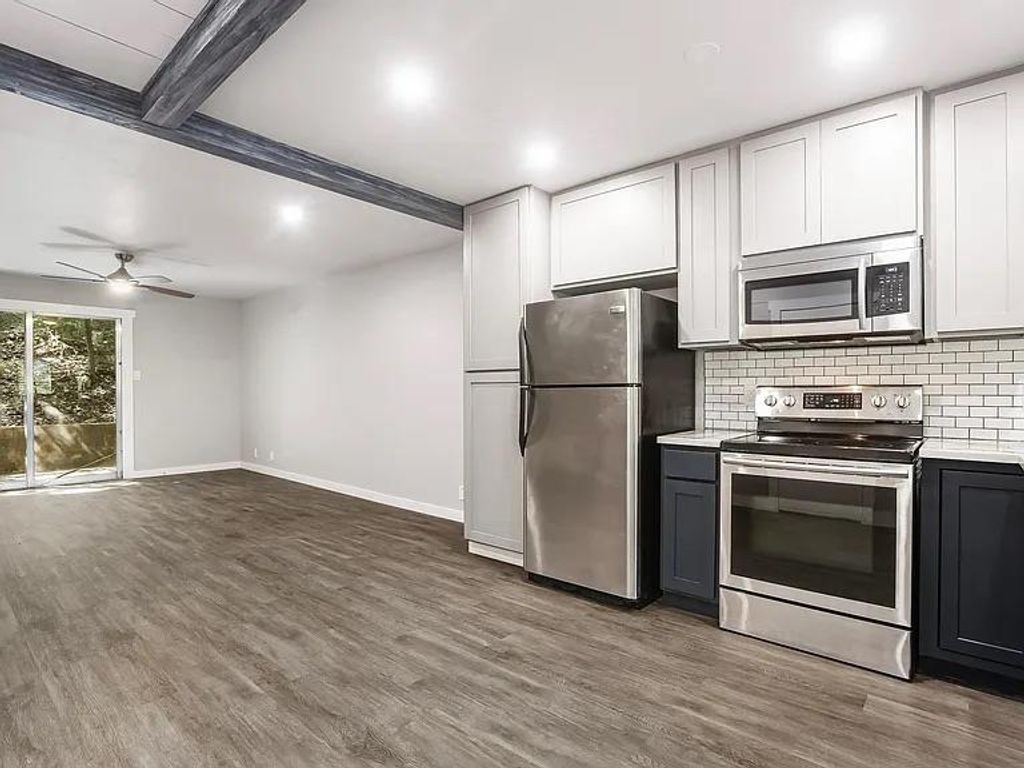 5330 Balcones DR C, Austin, TX 78731
