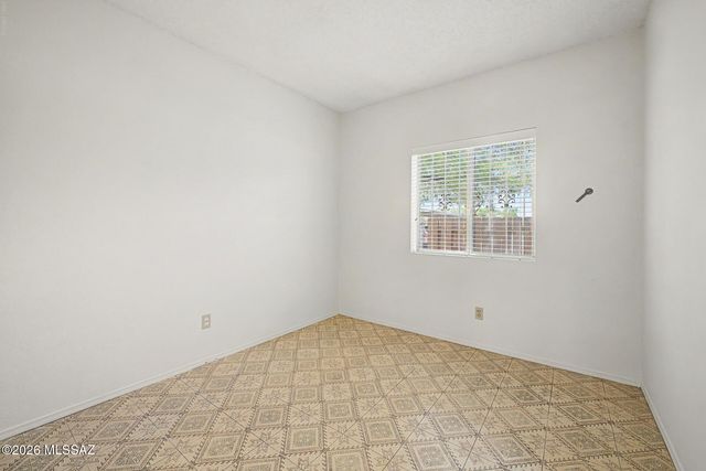 685 S Pantano Parkway, Tucson, AZ 85710