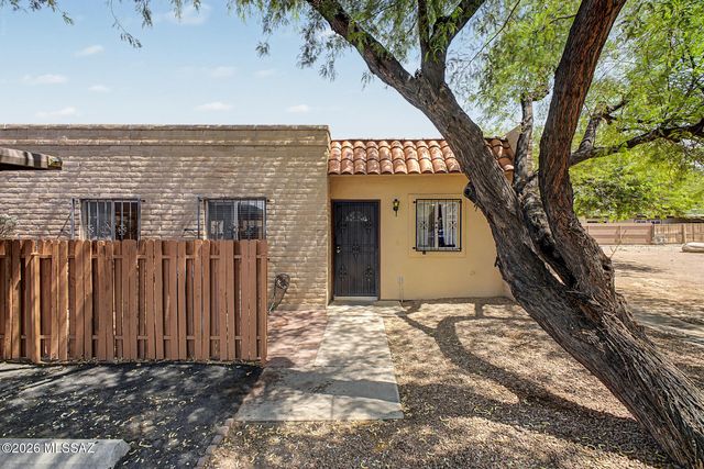 685 S Pantano Parkway, Tucson, AZ 85710