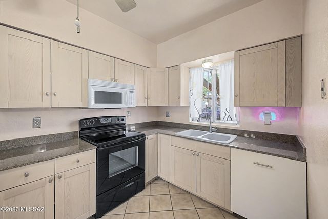 685 S Pantano Parkway, Tucson, AZ 85710