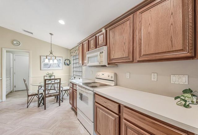 8294 Duomo Circle, Boynton Beach, FL 33472
