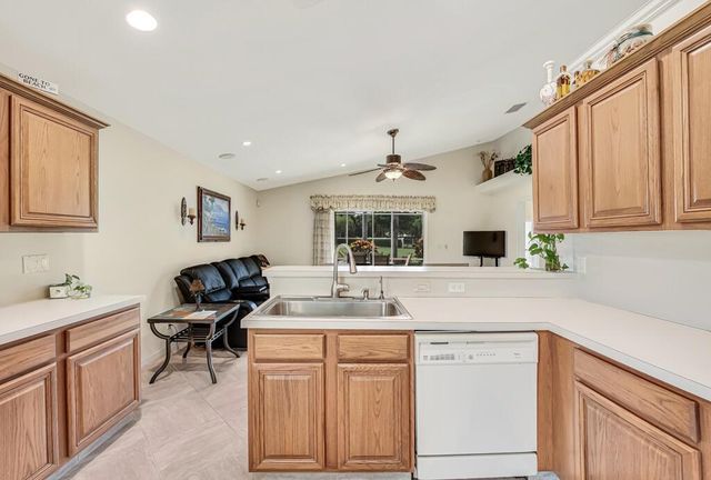 8294 Duomo Circle, Boynton Beach, FL 33472