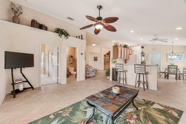8294 Duomo Circle, Boynton Beach, FL 33472