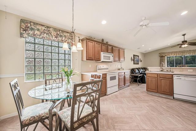 8294 Duomo Circle, Boynton Beach, FL 33472