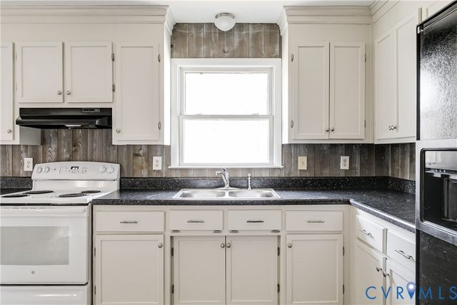 3030 Clintwood Rd, Chesterfield, VA 23112