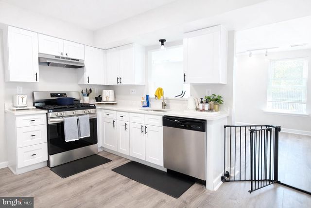 1723 KINGSWOOD PL, Clementon, NJ 08021