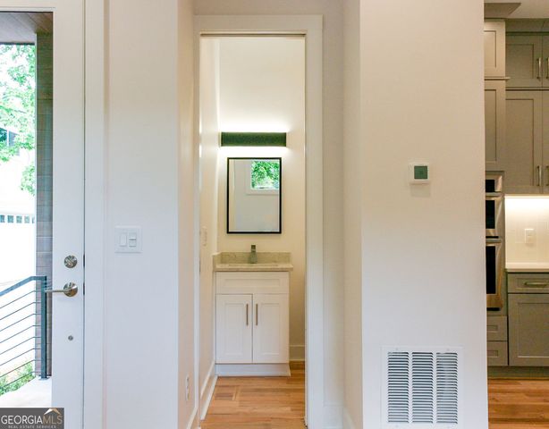 176 Sampson Street NE B, Atlanta, GA 30312