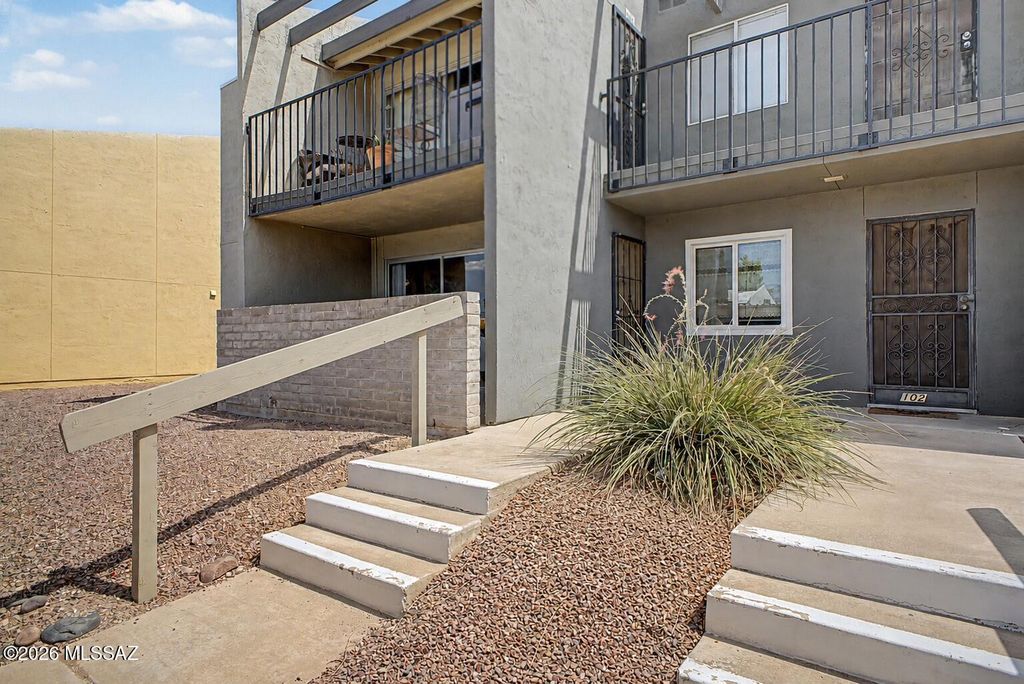 830 S Langley Avenue, Tucson, AZ 85710