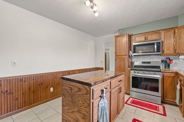 10727 95th Street, Coal Valley, IL 61240