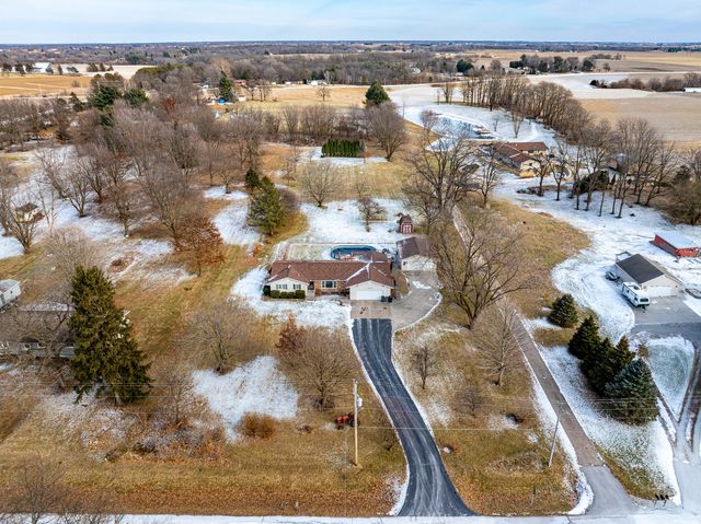 10727 95th Street, Coal Valley, IL 61240