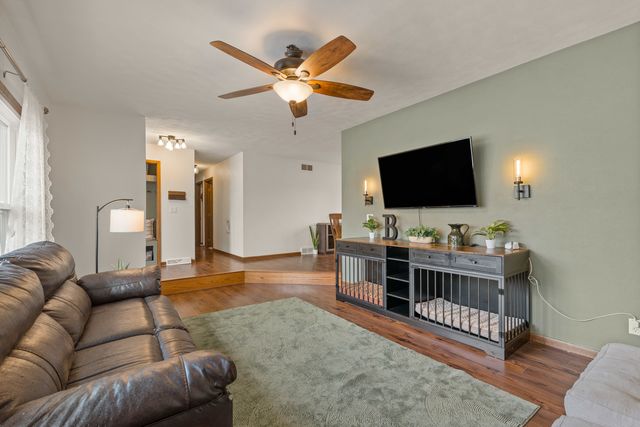 10727 95th Street, Coal Valley, IL 61240