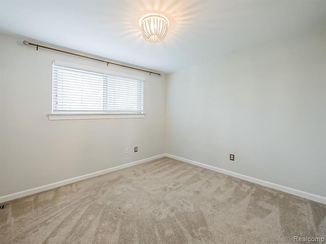 3203 Woodland Avenue, Royal Oak, MI 48073