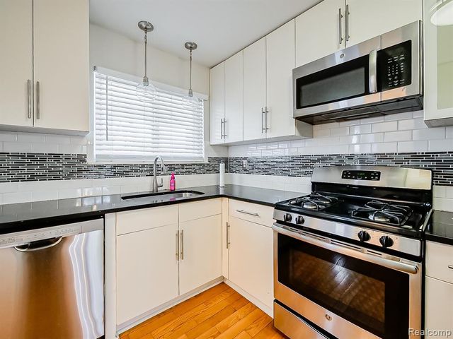 3203 Woodland Avenue, Royal Oak, MI 48073