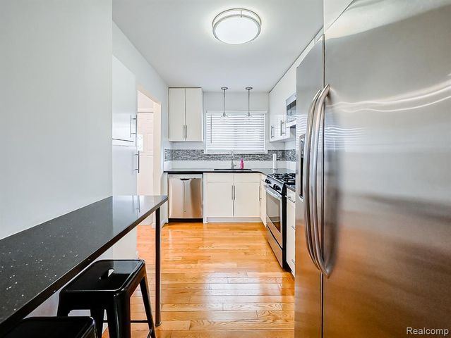 3203 Woodland Avenue, Royal Oak, MI 48073