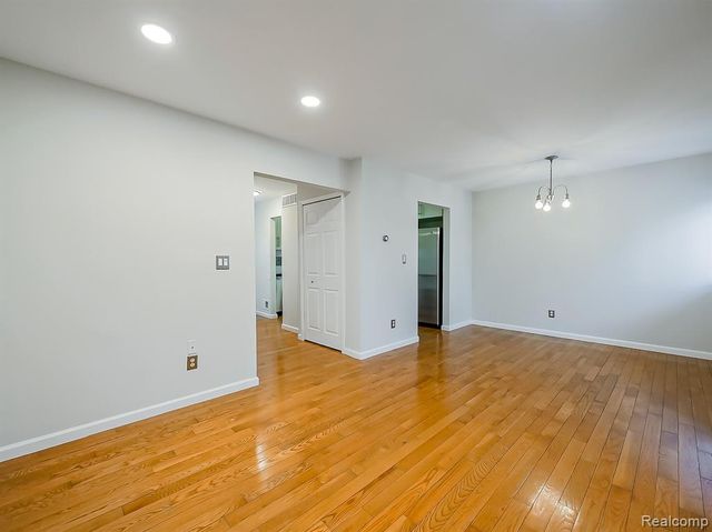 3203 Woodland Avenue, Royal Oak, MI 48073