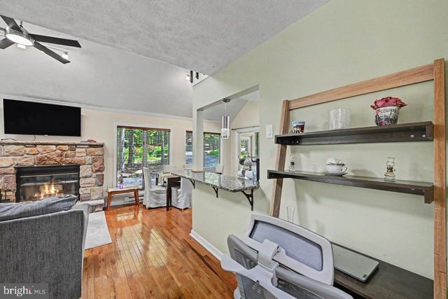 154 MOSHANNON DR, Pocono Lake, PA 18347