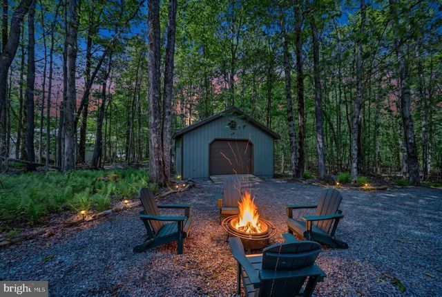 154 MOSHANNON DR, Pocono Lake, PA 18347