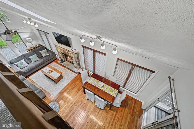 154 MOSHANNON DR, Pocono Lake, PA 18347