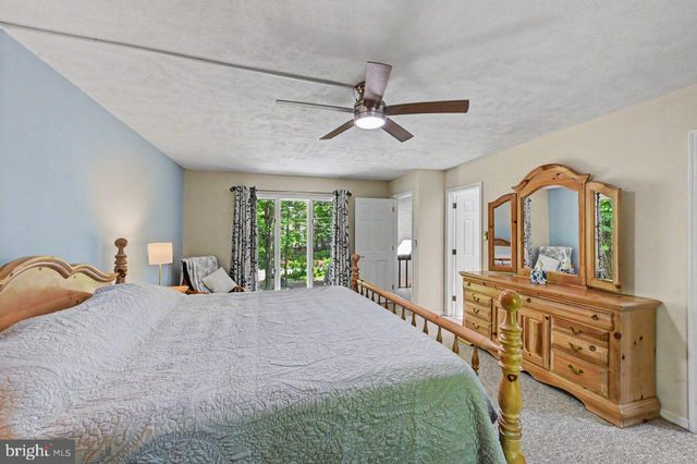 154 MOSHANNON DR, Pocono Lake, PA 18347