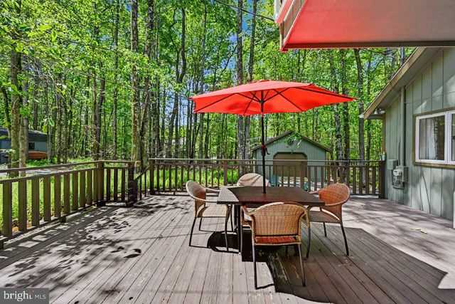 154 MOSHANNON DR, Pocono Lake, PA 18347