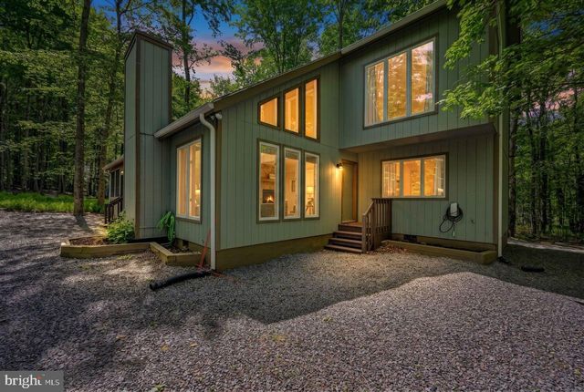 154 MOSHANNON DR, Pocono Lake, PA 18347