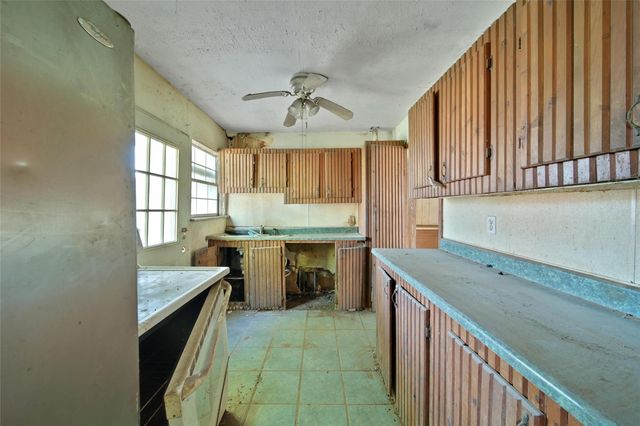 12709 Powell Lane, Houston, TX 77015