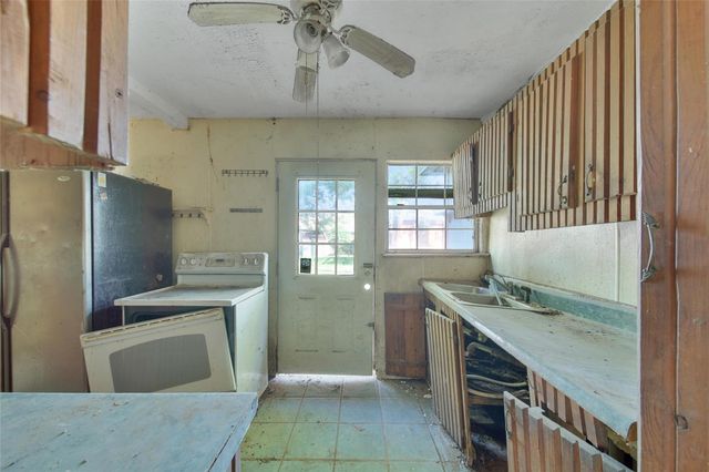 12709 Powell Lane, Houston, TX 77015