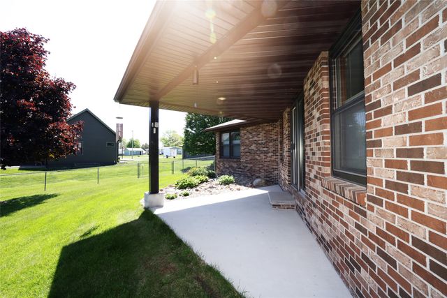 713 Edgewood Lane, Madrid, IA 50156