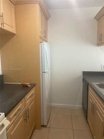 3231 NW 103rd Ter 208-C, Coral Springs, FL 33065