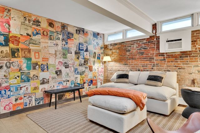 11 Sparks Street, Cambridge, MA 02138