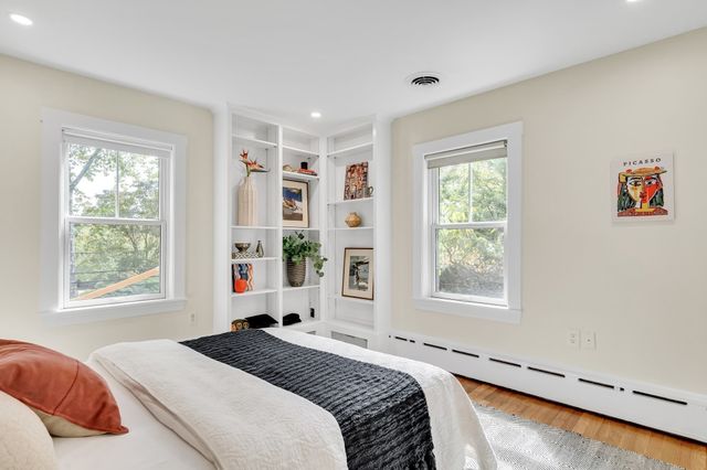 11 Sparks Street, Cambridge, MA 02138