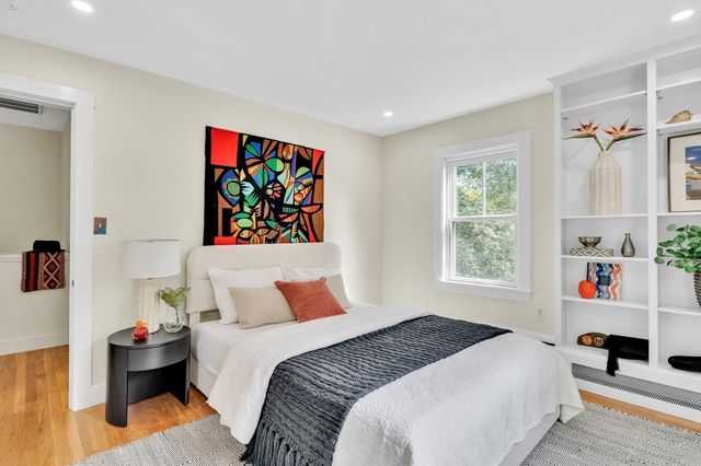 11 Sparks Street, Cambridge, MA 02138