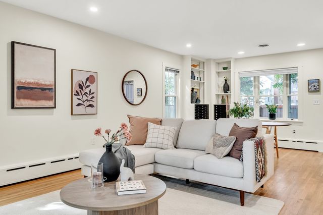 11 Sparks Street, Cambridge, MA 02138